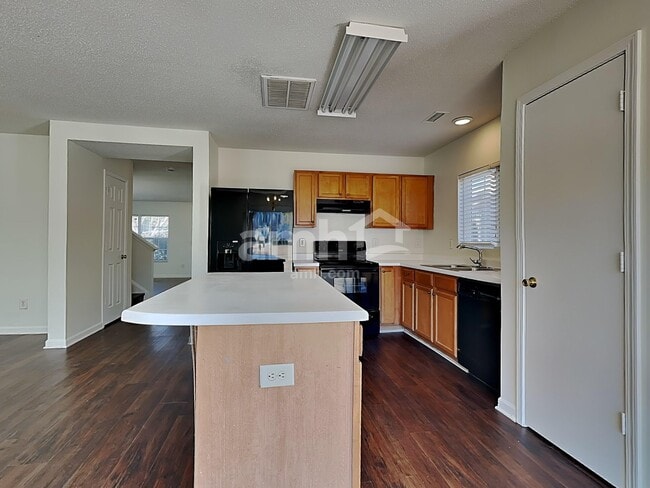 Photo - 137 Bellfare Dr