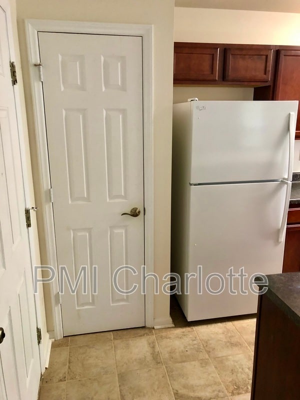 Photo - 20241 Railroad St
