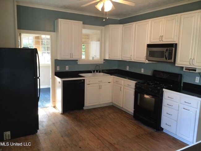 Photo - 4056 Redwing Ave