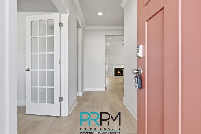 Photo - 2 Thornfield Dr