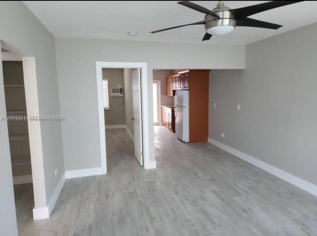 Building Photo - 8035 Byron Ave Unit 2