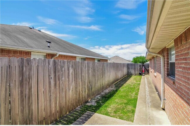 Photo - 921 Sun Meadow St Unit 921 Sun Meadow