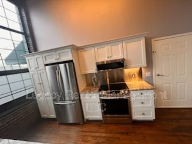 Photo - 324 Allen St