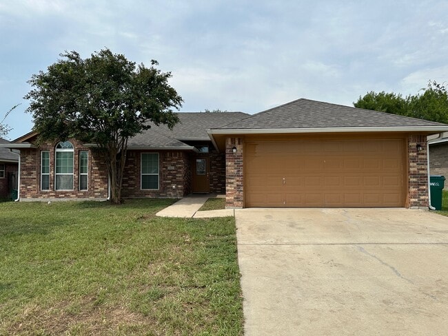 Building Photo - 3307 Churchhill Dr Rental