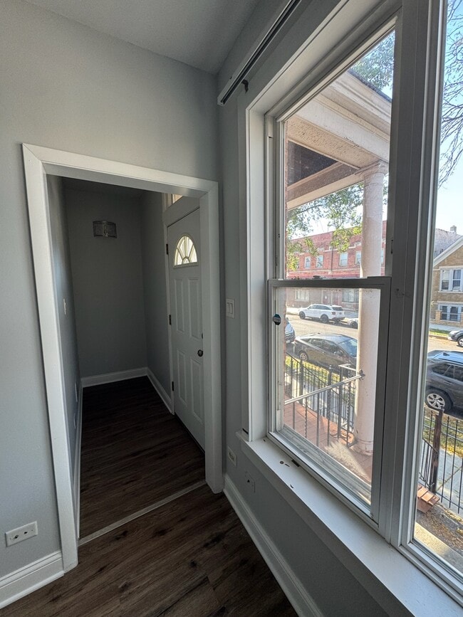 Puerta de entrada - 3753 S Hermitage Ave Unidad 1