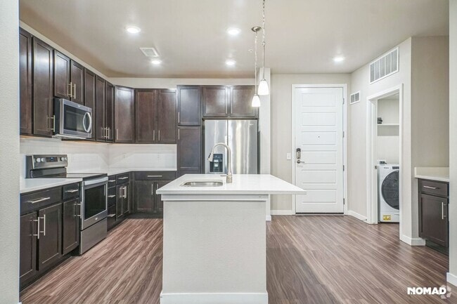 Building Photo - Charming 2BR Condo in Littleton