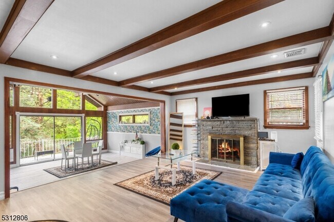 Photo - 140 N Farview Ave