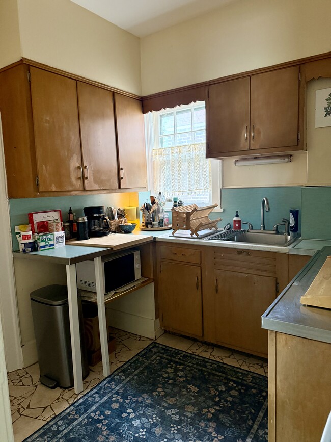 Photo - 164 S Allen St Unit 164 South Allen (Near St. Peter’s Hospital)