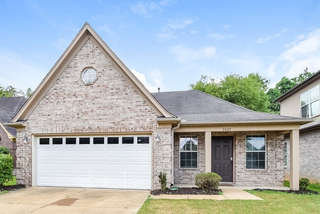 Building Photo - 9889 Southern Oak Way Rental