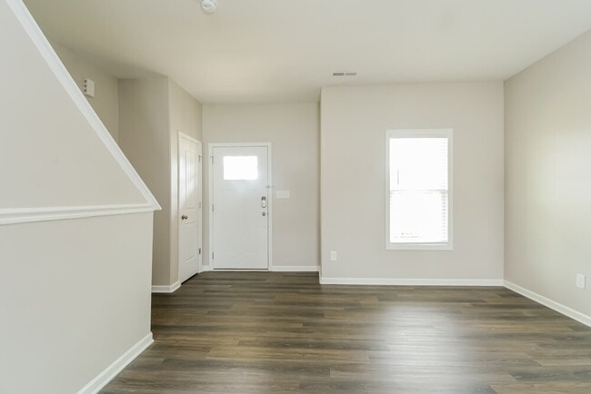 Photo - 408 Deer Grove Ln