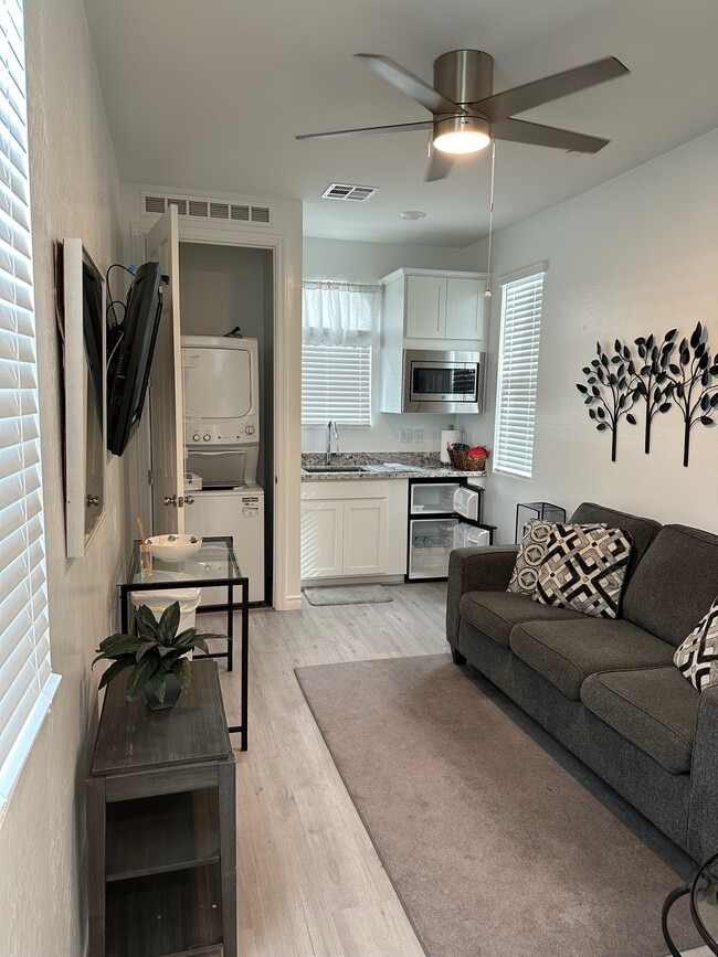 Building Photo - 1229 Ossa St Unit 1229 Ossa St