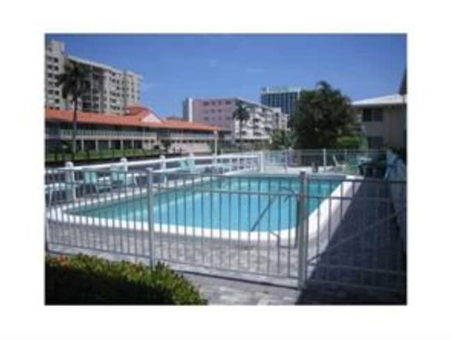 Photo - 2841 NE 32nd St Unit 18