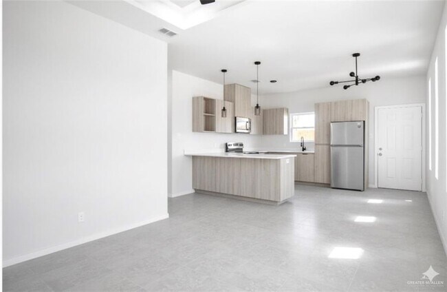 Photo - 608 N Alexandrite Ave Unit 1