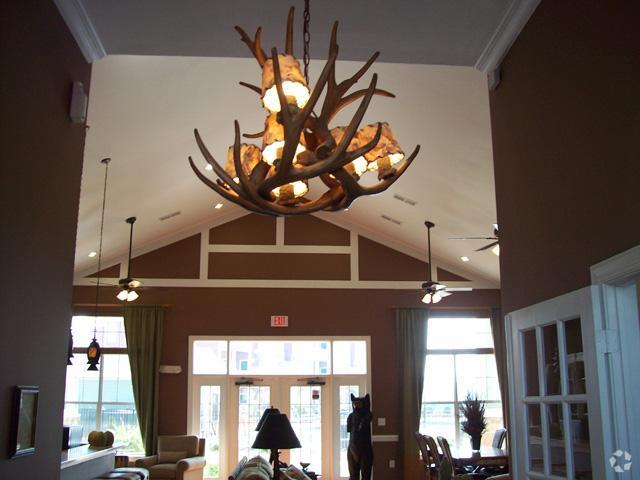 Clubhouse - Knob Creek Apartments