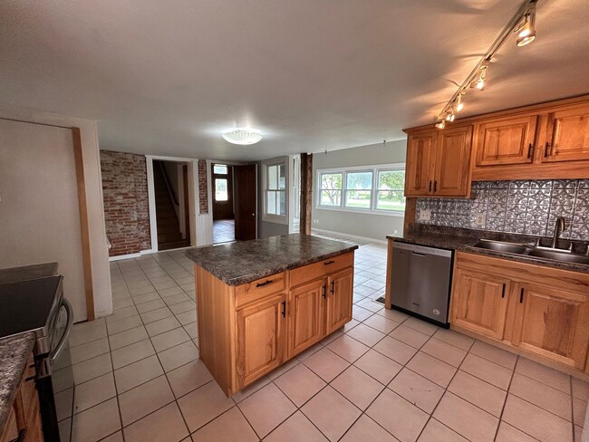Photo - 4 Bedroom 2 Bathroom