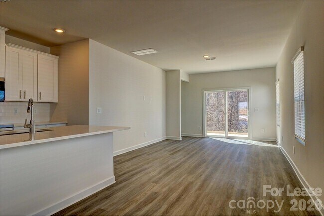 Photo - 5037 Poplin Vly