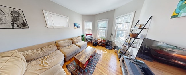 Building Photo - 23 Tufts St Rental