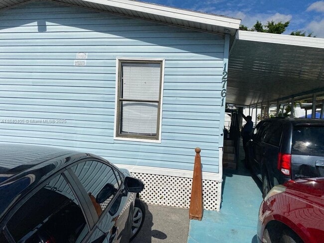Building Photo - 12761 SW 14th St Rental