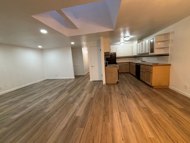 Photo - 13910 SE Newport Way