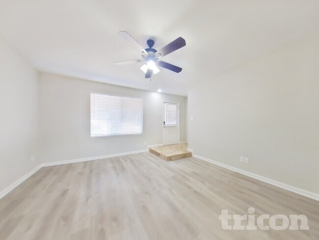 Photo - 9215 N 39th Dr