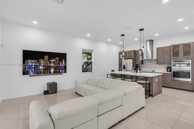 Photo - 15540 NW 88th Ave