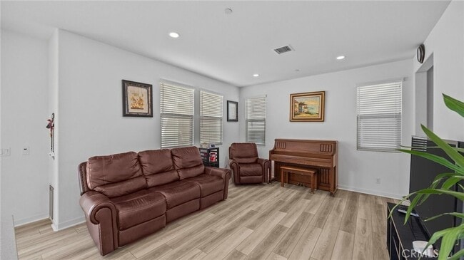 Photo - 16282 Meadowhouse Ave