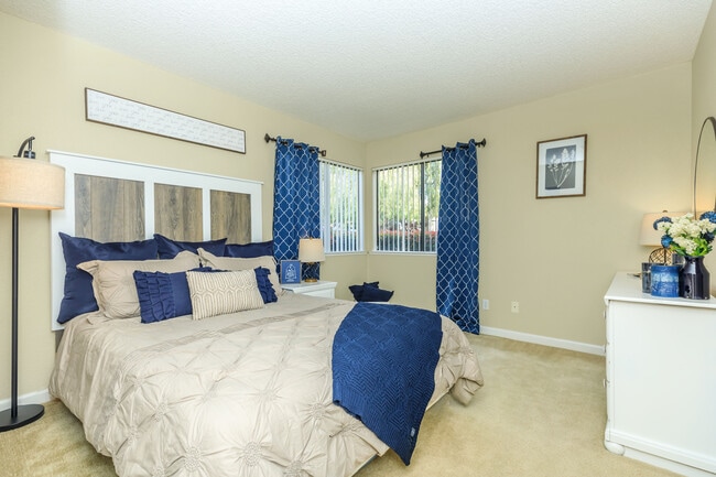 Lake Ridge Apartments