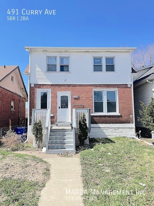 Building Photo - SPACIOUS 5 BEDROOM 2 BATH SINGLE FAMILY HOME - WEST END WINDSOR