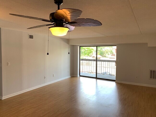 Photo - 159 Main St Unidad 16C