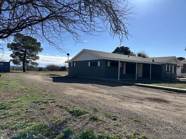 Photo - 2883 Bigler Ave