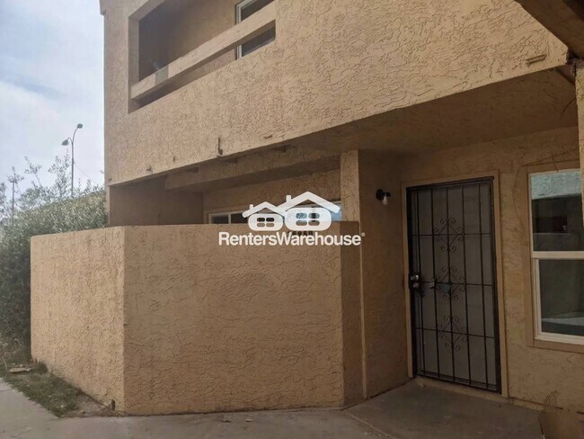 Building Photo - 2686 N 43rd Ave