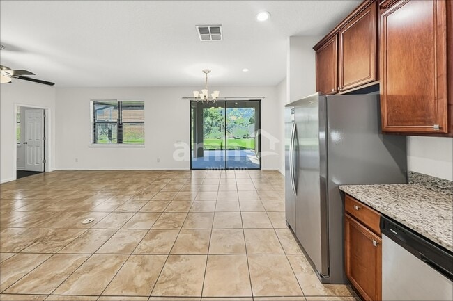5562 107th Terrace E