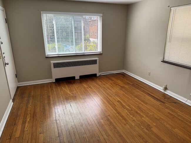 Photo - 2822 Lawndale Ave Unit 2