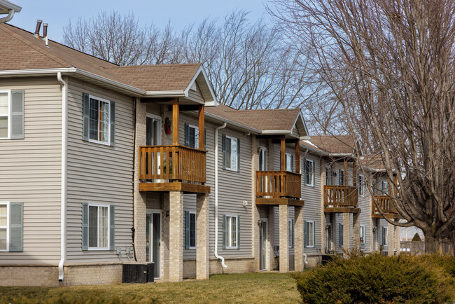 Sheridan Mews Apartments - Sheridan Mews Apartments