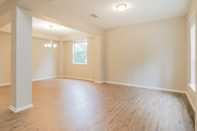 183 Pine Arbor Cir