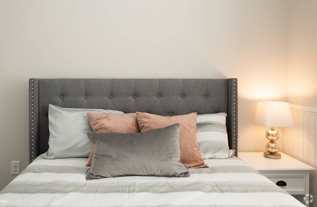 1BR, 1BA _828 SF
