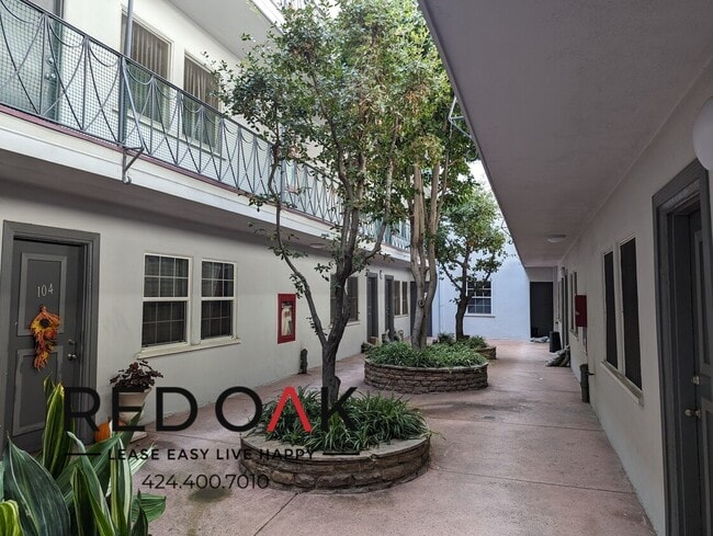 Photo - 615 N Rossmore Ave Unit 200