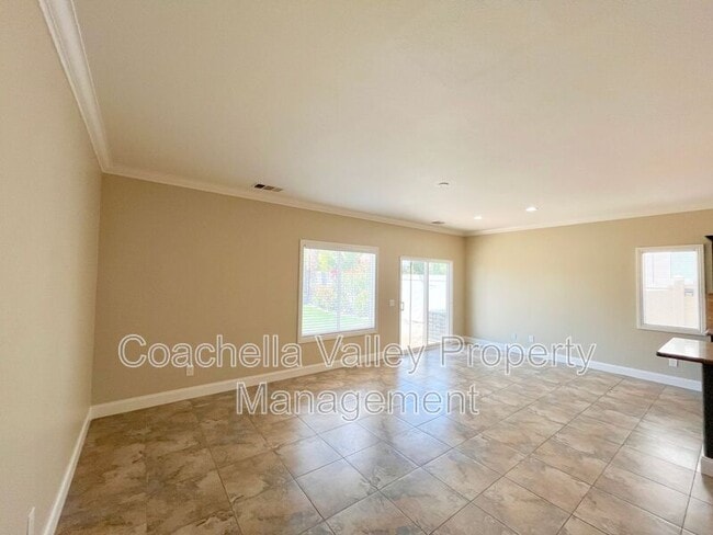 Photo - 64250 Silver Star Ave
