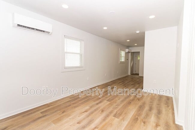 Photo - 1808 E 13th St Unit 104