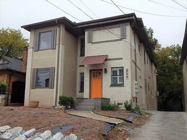 Building Photo - 588 Parkway Dr NE Unit 2