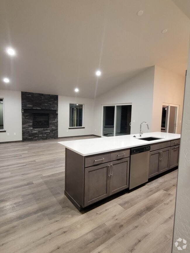 Building Photo - Thayer Cottages Rental