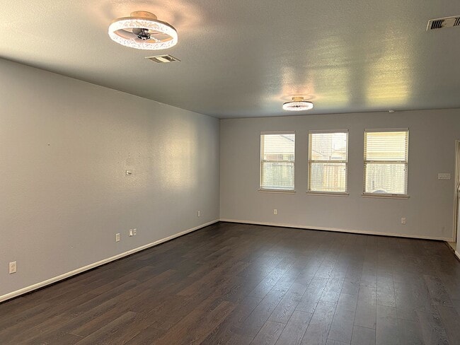 Photo - Spacious Four Bedroom Home Conveniently Located in Carpenters Landing