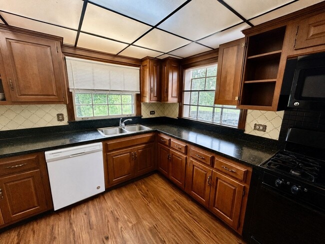 Photo - 730 Golfview Dr