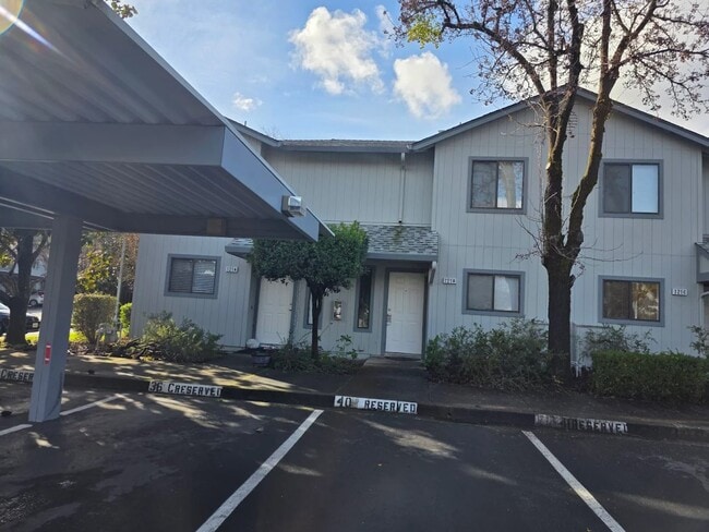 Photo - 121 Elbridge Ave