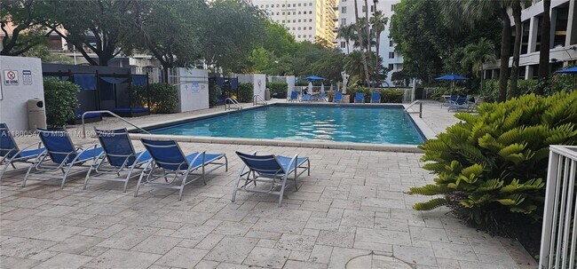 Photo - 800 N Miami Ave Unidad E-308 Rental
