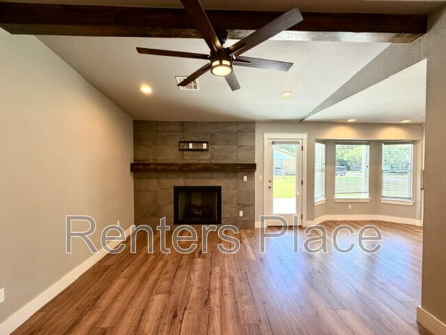 Photo - 1939 W Pittsburg Pl
