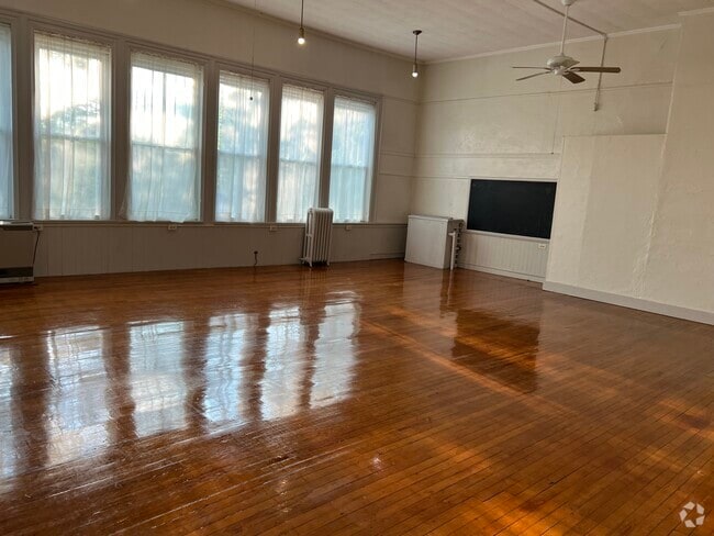 Building Photo - 105 Whipple Rd Unit #3 Rental
