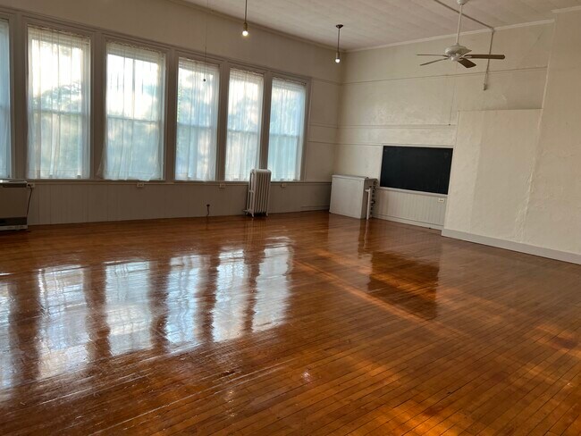 Photo - 105 Whipple Rd Apartments Unit #3