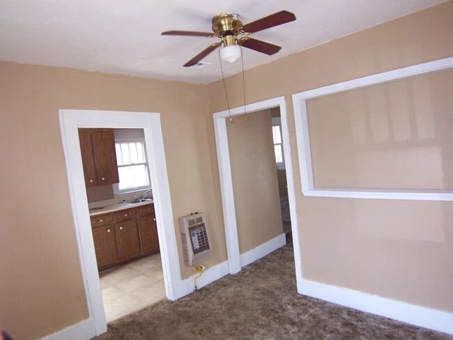 Photo - 1105 W Walnut Ave