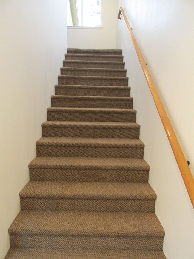 Photo - 3 Bedroom House in Burlington